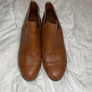 Size 8 brown booties